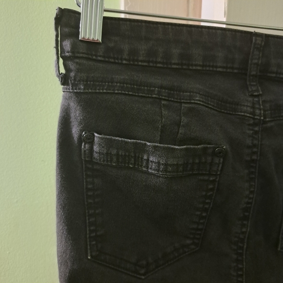 Jennifer Lopez Women's Jeans/Pants - Picture 13 of 16